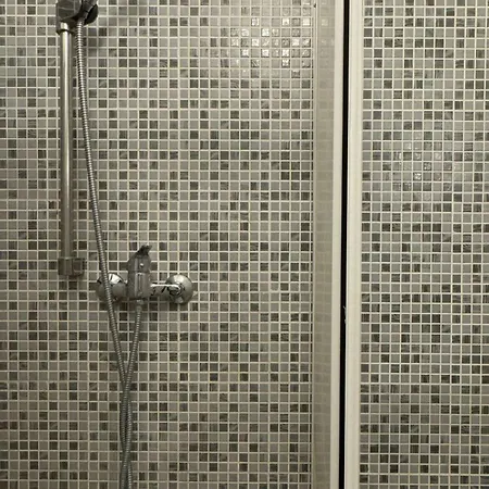 דירה Chic - Near Airport & Center *
